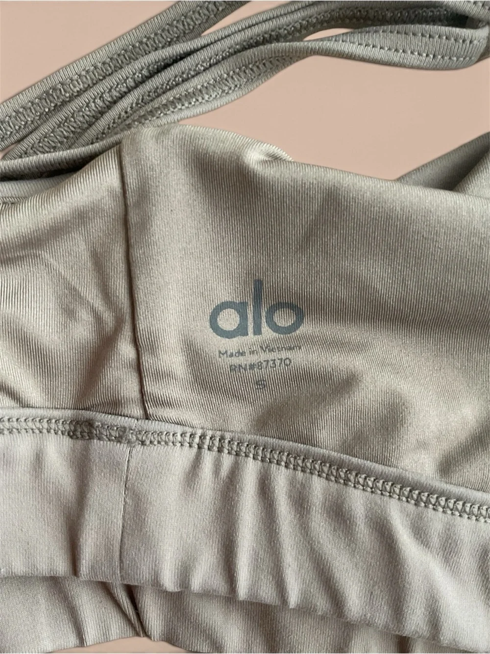 ALO Yoga soft toupe